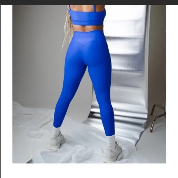 ❗️SOLD❗️Balance Athletica Liquid Metal Legging - Picture 9 of 9